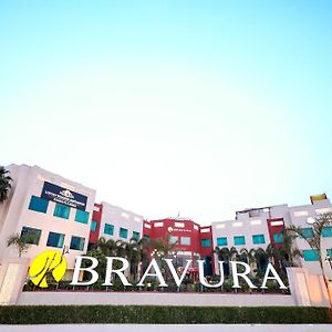 Bravura Gold Resort